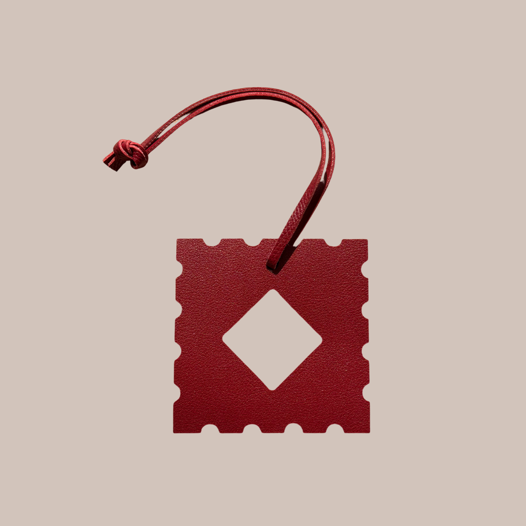 ♦ Diamonds Leather Tags